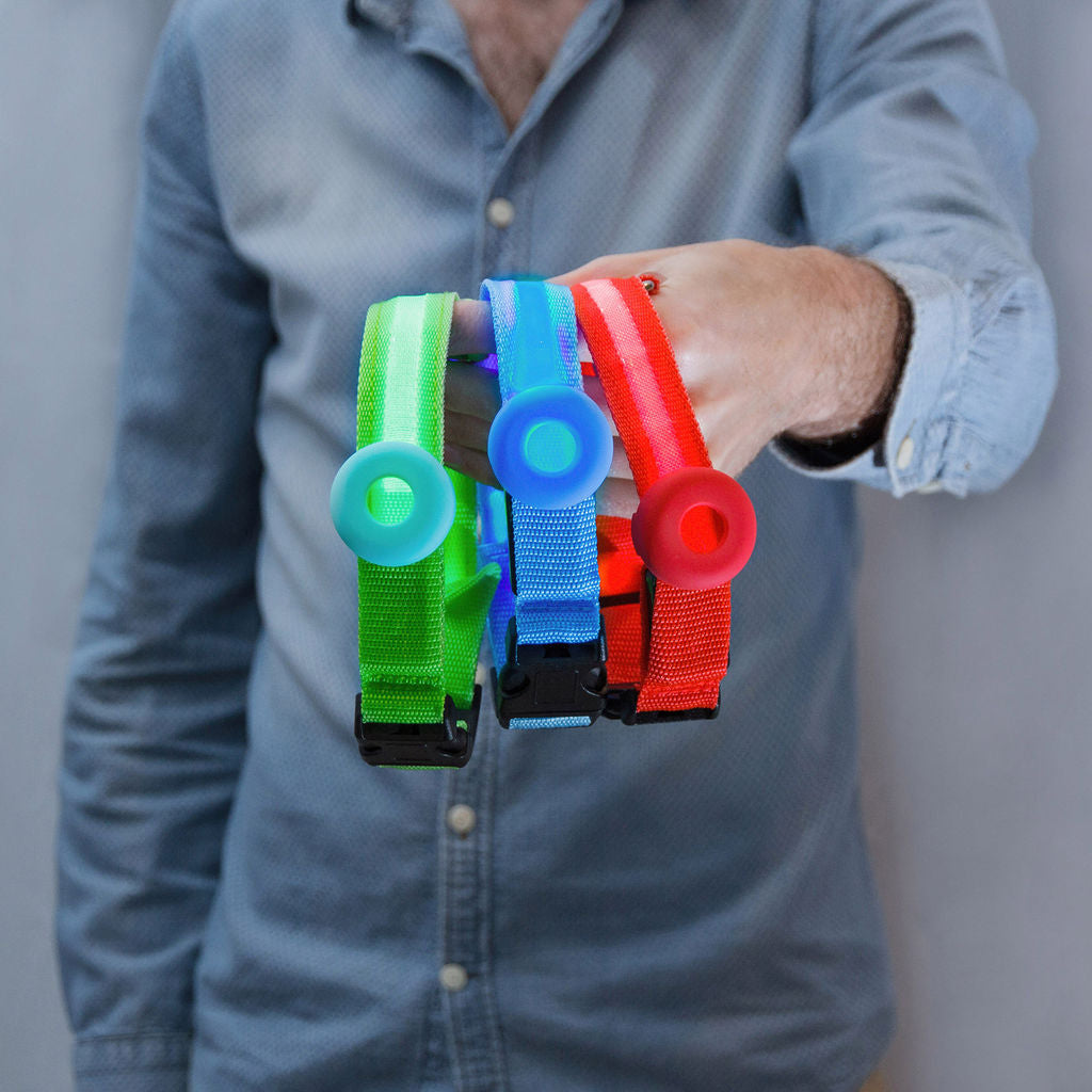 Light up pet collars with AirTag holder by Lumipawz